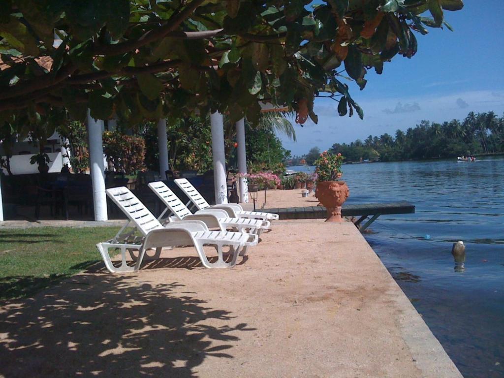 Ganga Garden Hotel Beruwala Exterior photo